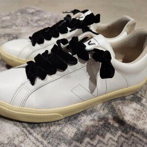 Veja | Women's Campo White Sneakers Black Velvet Laces 10